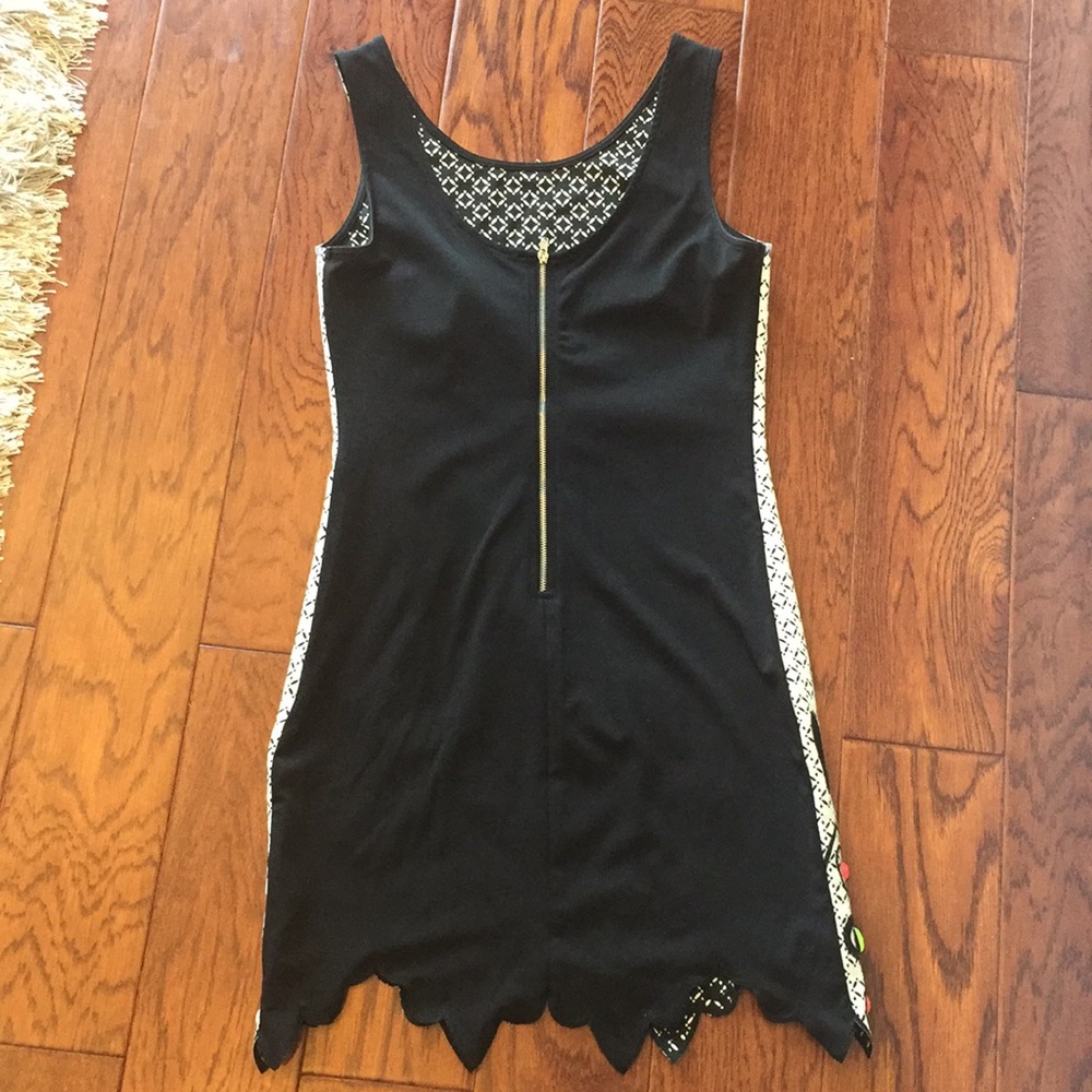 Dress - Picture 3 of 3